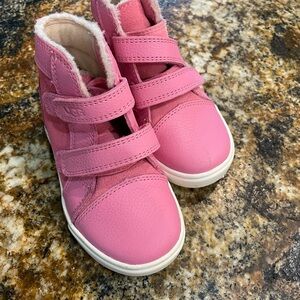 UGG Rennon II Leather High Top Pink Girls’ Boots Size 8 Excellent Condition
